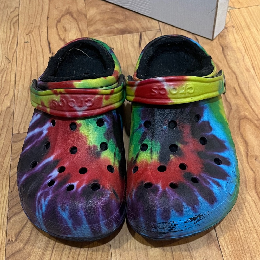 CROCS Kids Tie-Dye Clogs - Red, Blue, Green